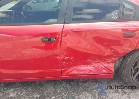 2016 Dodge Charger Sxt z USA, uszkodzony, nr VIN 2C3CDXHG2GH132909